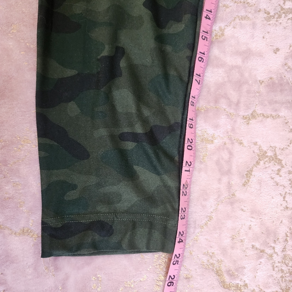 SCORPIO SOL | Camo Print Joggers - Picture 16 of 16